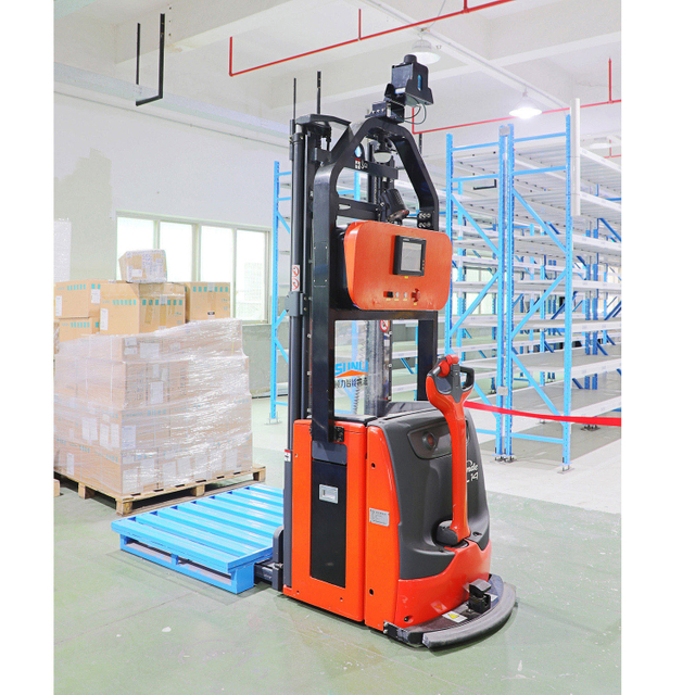 Carrello elevatore AGV con navigazione laser