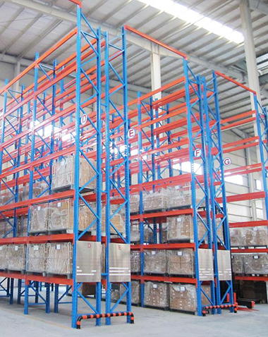 SCAFFALE DEL MAGAZZINO